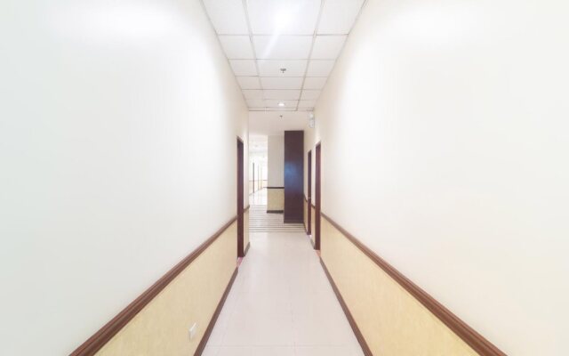 OYO 187 The Maxwell Hotel