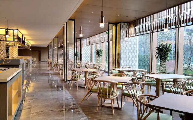 Country Garden Holiday Hot Spring Hotel