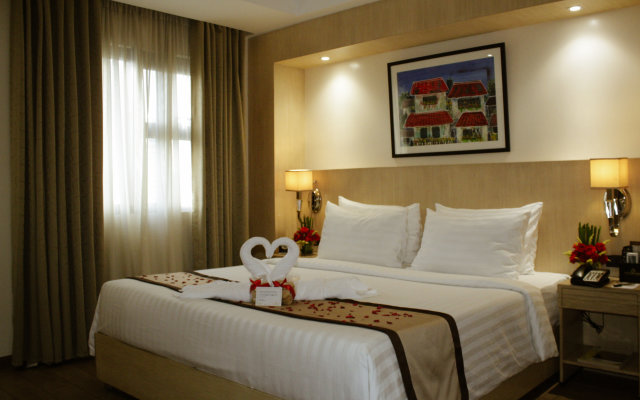 Golden Prince Hotel and Suites