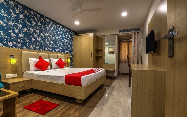 Rain Tr33 Hotel by OYO Rooms