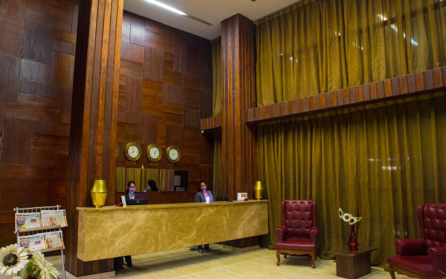 OYO 10968 Hotel Almati 1