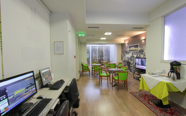 Attalos Hotel