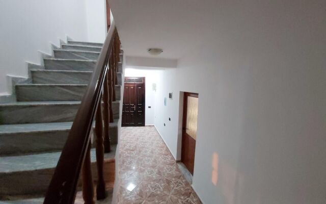 House With 2 Bedrooms In Berat With Wifi