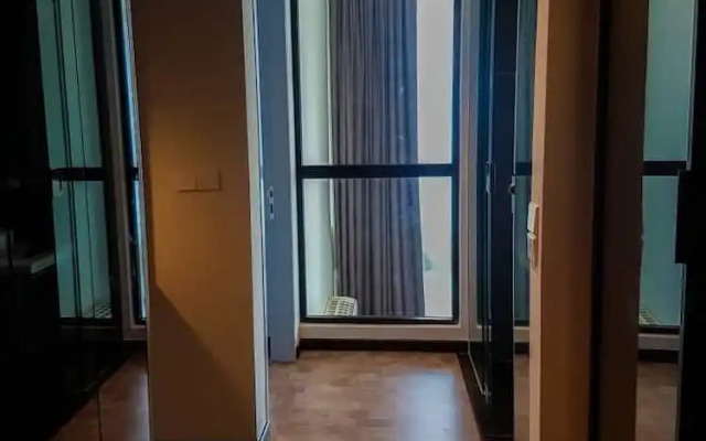 Expressionz Professional Suites by Rsq