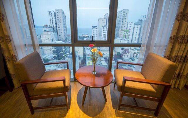Crystal Hotel Da Nang