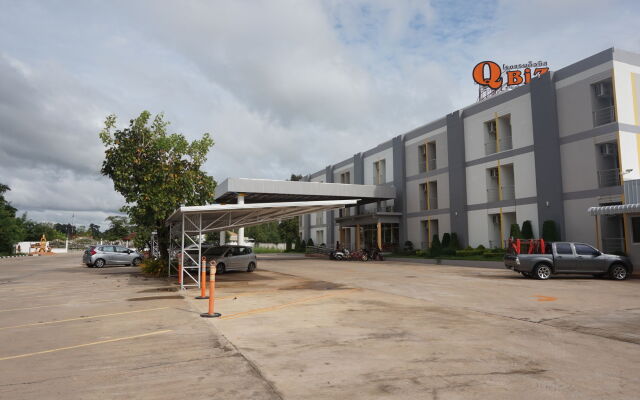 QBiz Hotel Kalasin