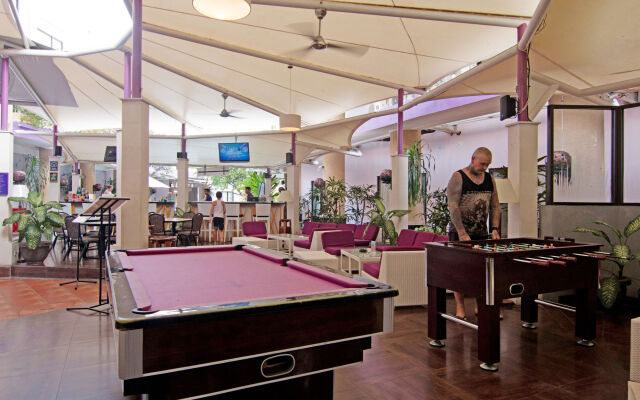 ZEN Rooms Kuta Sentral Parkir 1