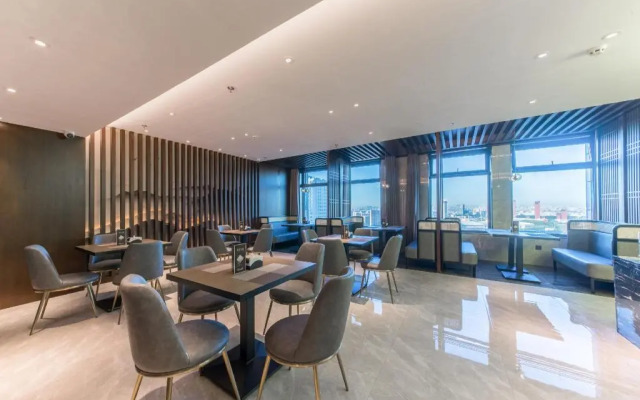 Rezen Dong Hotel (Changchun International Convention and Exhibition Center)