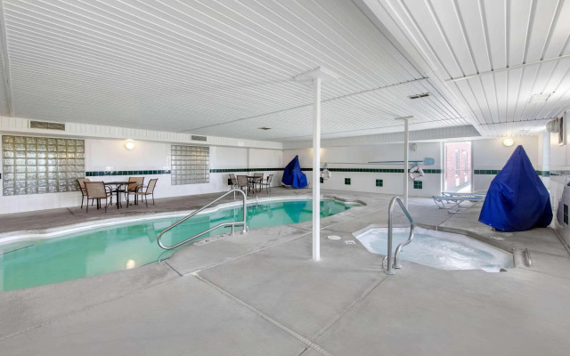 Quality Inn & Suites Clayton, NM