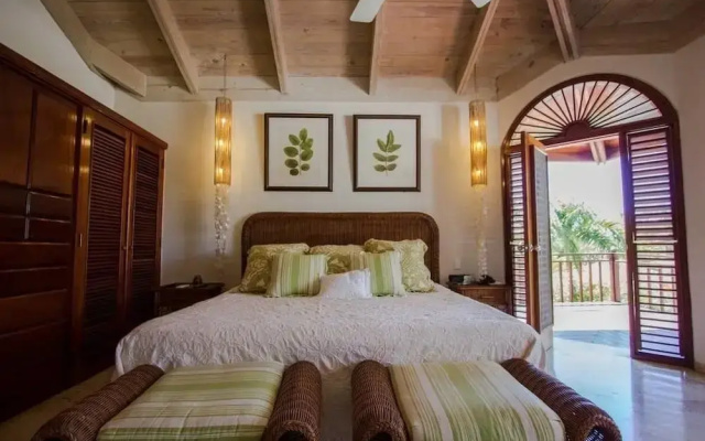 5BR 4.5BA Las Piñas CdC Villa by ASVR