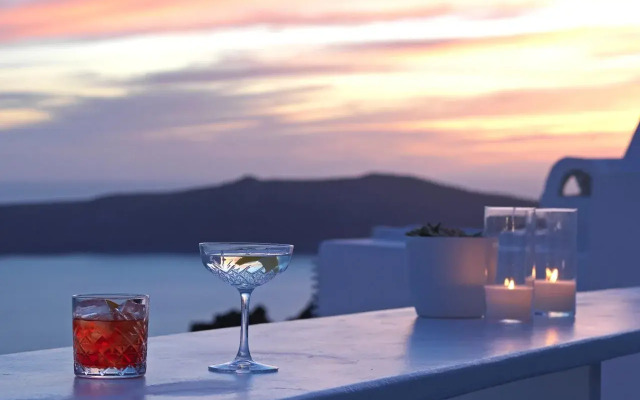 Katikies Chromata Santorini - The Leading Hotels of the World