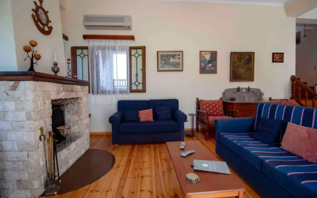 Laconian Collection #Karvela's stone house#