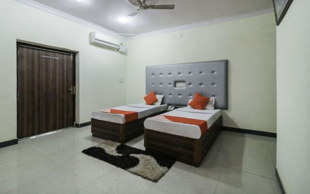 OYO 29089 Hotel Shiv Villas