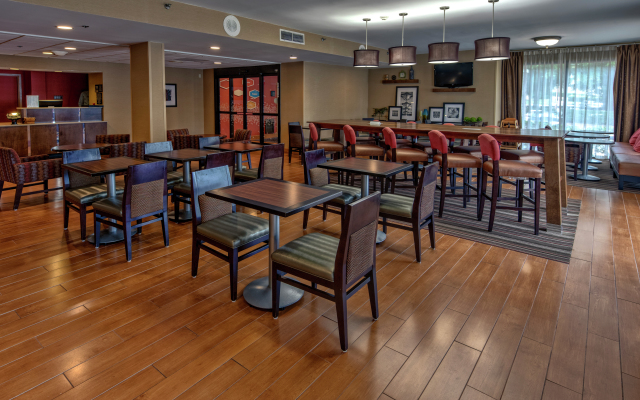 Hampton Inn Raleigh/Cary