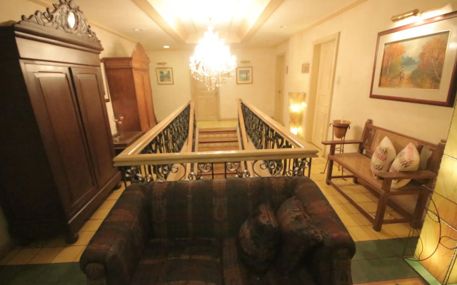 Roxas President's Inn