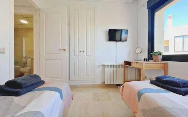 Casa Mila Roda Sleeps 4 With Pool