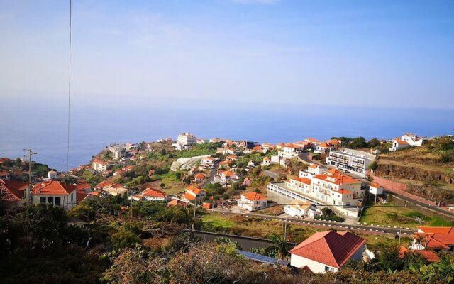 House With 3 Bedrooms In Calheta, With Wonderful Sea View, Furnished Terrace And Wifi