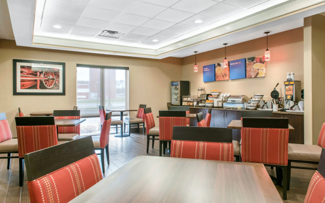 Comfort Inn & Suites Porter near Indiana Dunes