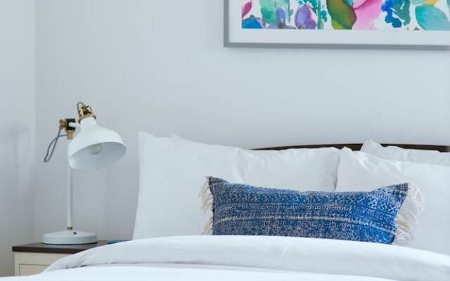 Beautiful 1 Bedroom With Balcony Near Mile End