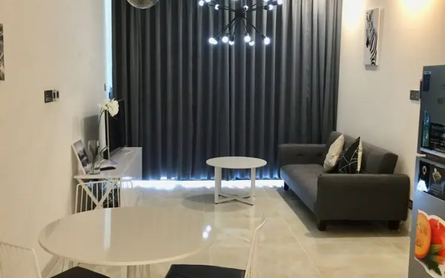 Lux River View Condo 400 meter to Center