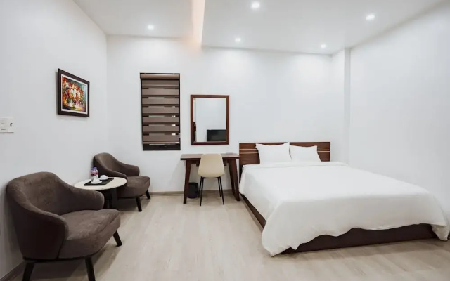 The Eastern Hotel & Apartment