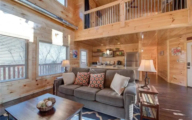 Splash of Moonshine - Two Bedroom Cabin