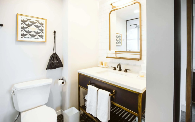 Hotel Phillips Kansas City Curio Collection by Hilton