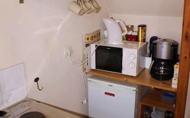 Studio in Villenouvelle, With Enclosed Garden and Wifi