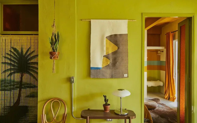MOOD HAUS by DW - 70's Retro Stays