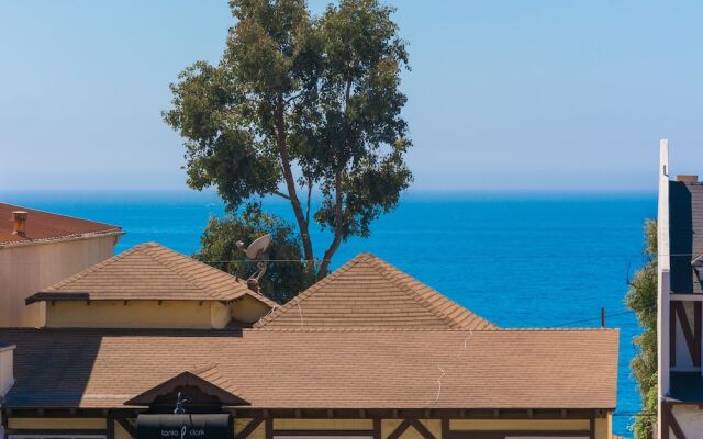 The Green Room Hotel