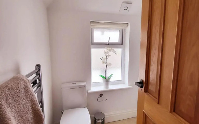 Beautiful Ensuite Beachfront Room Worthing Homestay