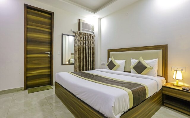 Fabhotel White House Bnb