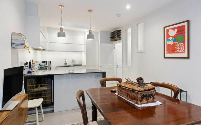 Stunning 3-bed House W/terrace & Garden in Notting Hill