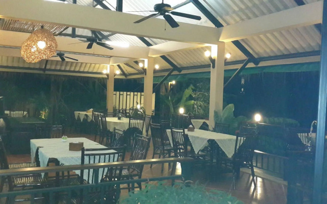 Ingnatee Resort (SHA Extra Plus)