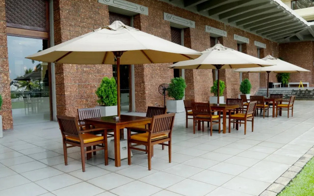 Cinnamon Lakeside Colombo