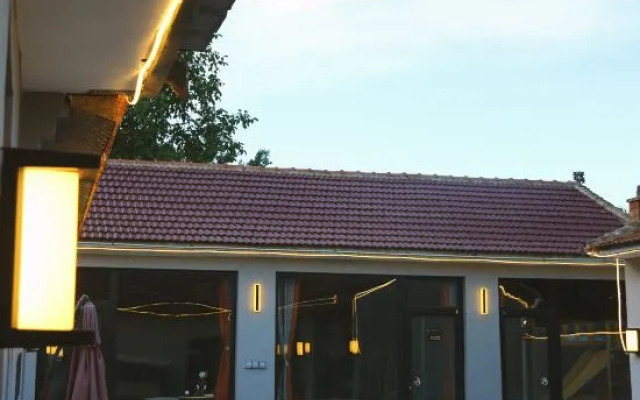 Yeshe East Courtyard