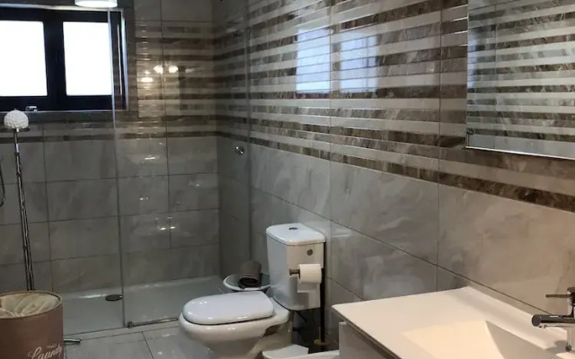 Captivating 3-bed House in Travanca