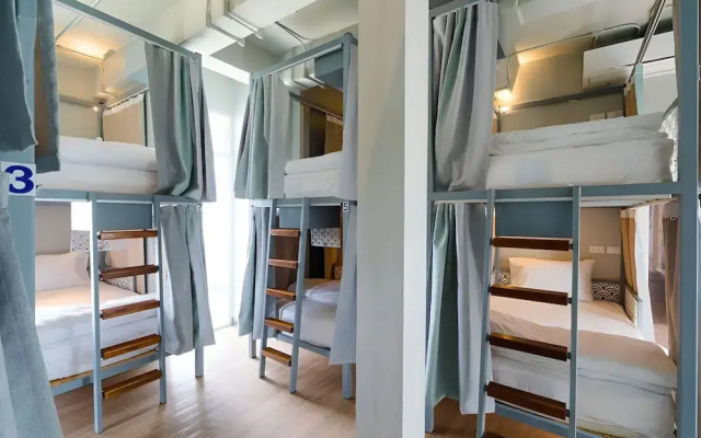 Friends Hostel - Phuket Airport