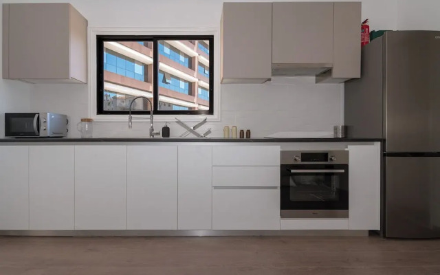 City Center Modern Boho Stay