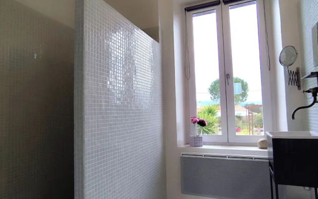 Les Grands Cyprès - chambres d'hôtes, bed and breakfast