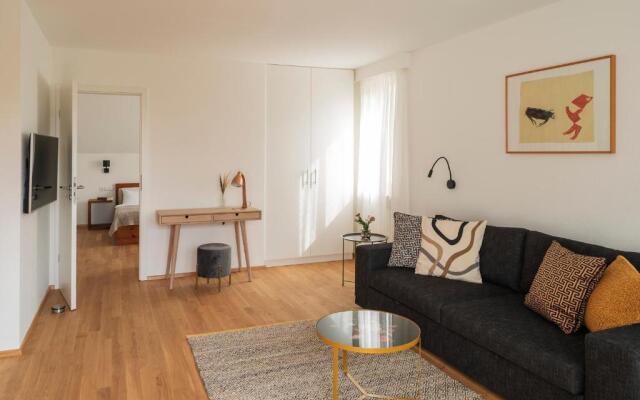 Haus4Zimmer mit Seeblick - einfacher Luxus, pur