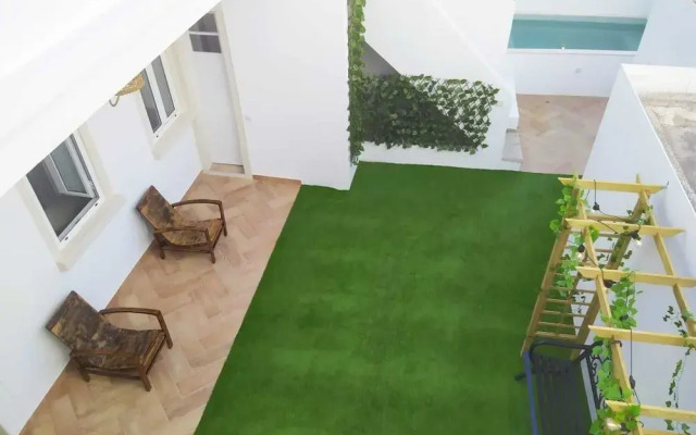 Casa c/ Piscina e Terraço em Faromystay