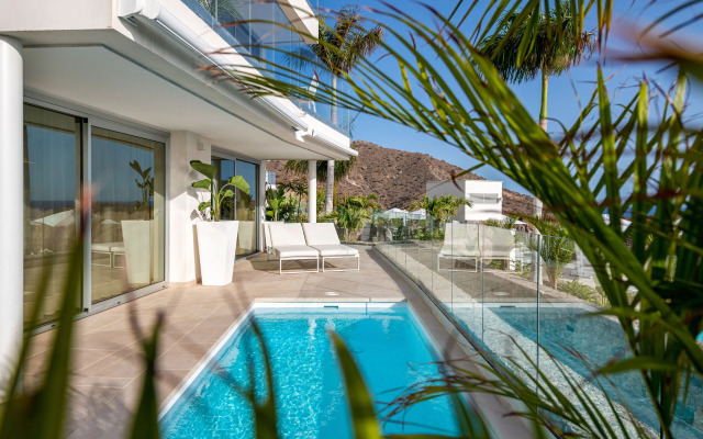 Grand Horizon Luxury Boutique Apartments