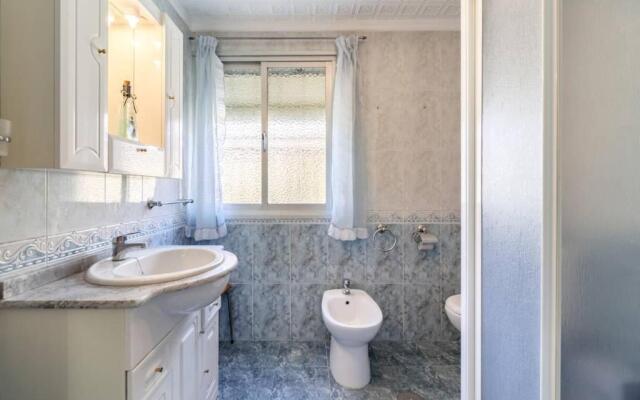 Chalet acogedor con piscina muy cerca de Granada