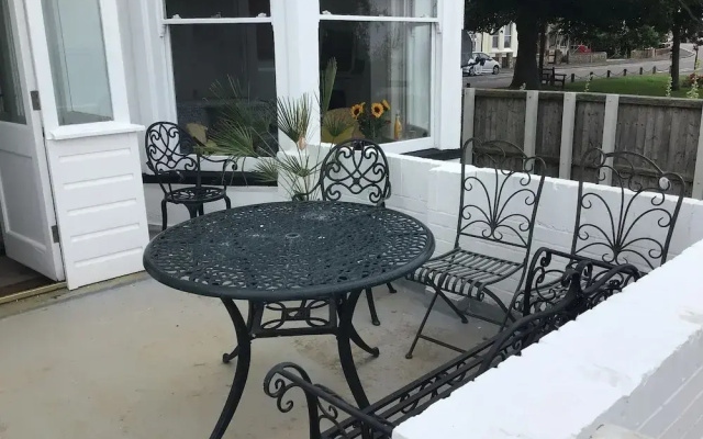Sea Vista Overlooks Beach With Stunning sea Views