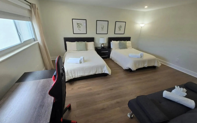 Luxurious & Spacious Townhouse in Prime Location