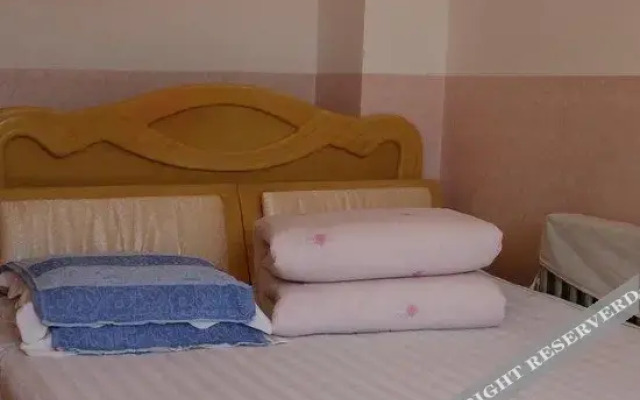 Hongda Hotel (Jinzhou Railway Station Branch)