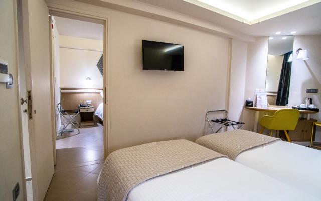 Emmantina Hotel