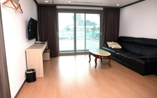 The Blue Jeju Pool villa Resort