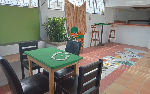 Aluna Hostel B&B